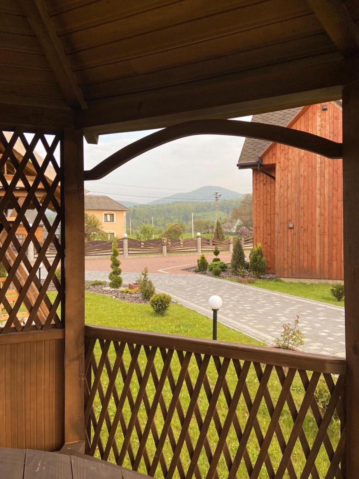 Four Seasons In Carpathians Hotel Migovo Exterior photo